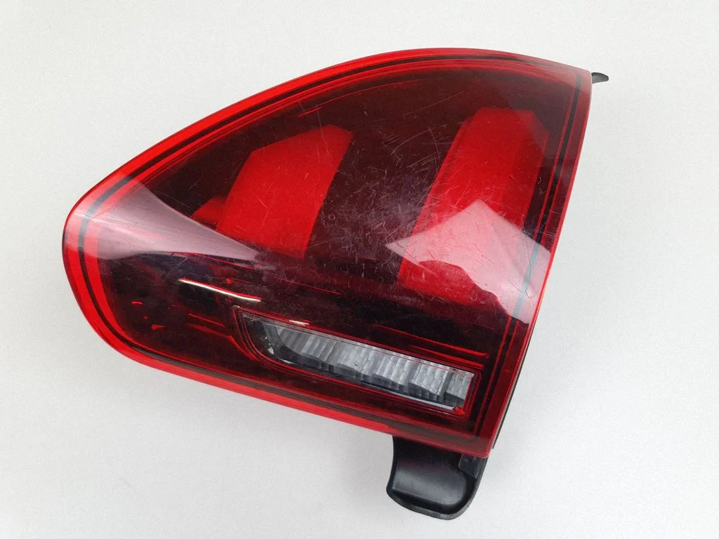 Tailgate rear/tail lights – Peugeot 2008 I (2013-2019)