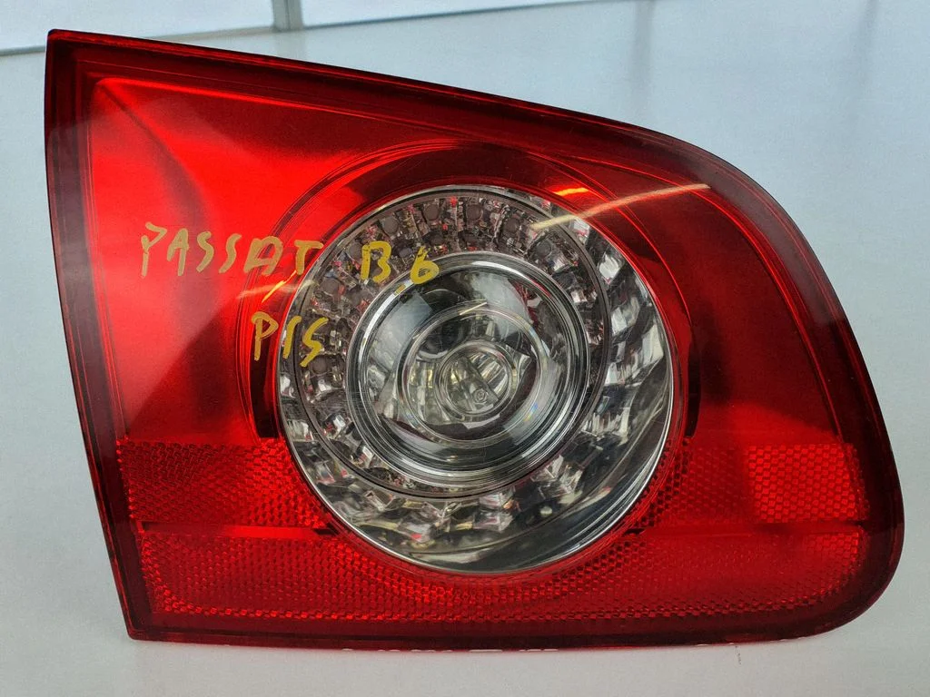 Tailgate rear/tail lights 27449002