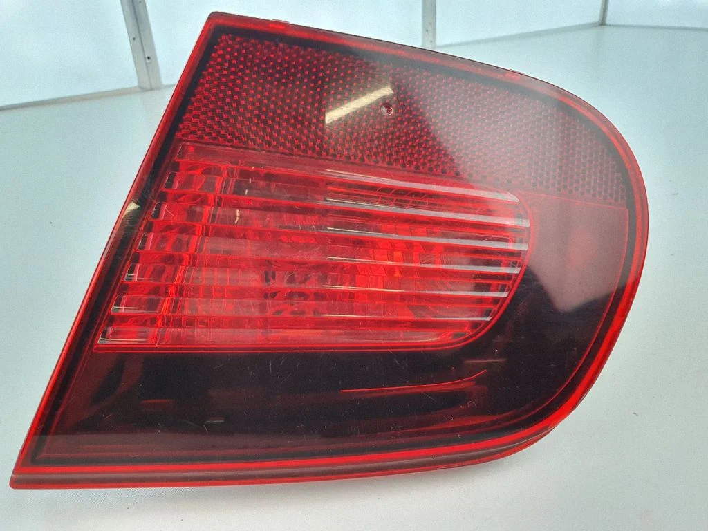 Tagatuli luugil 009247080102 – Volkswagen Eos (2006-2010)