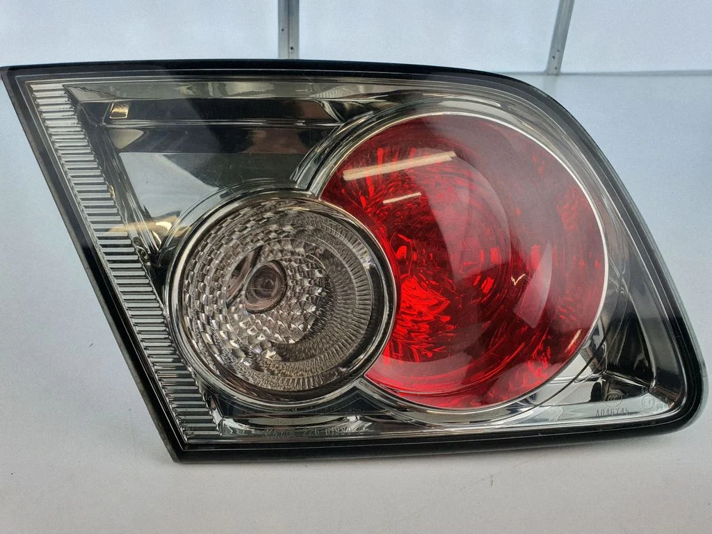 Tailgate rear/tail lights – rear left