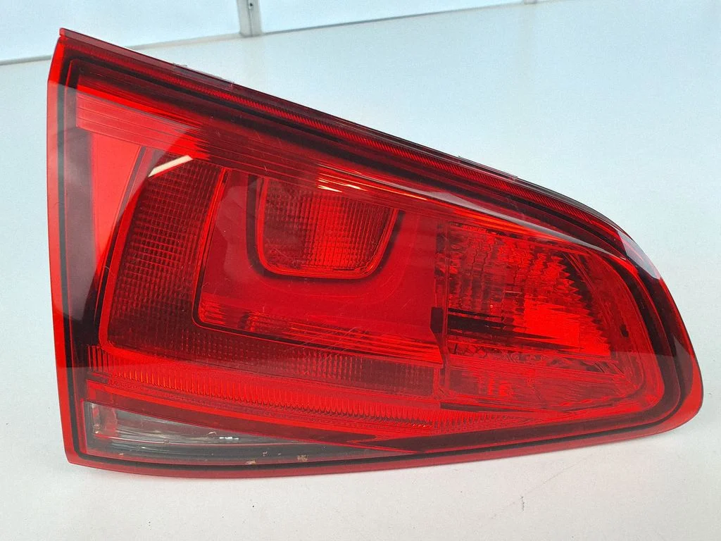 Tailgate rear/tail lights 5G0945093AD