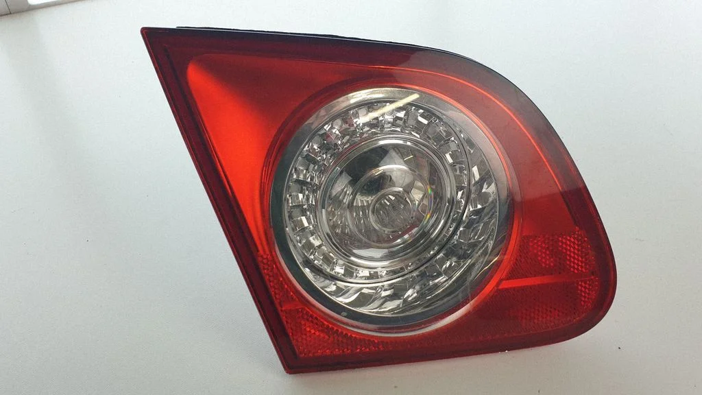 Tailgate rear/tail lights 3C5945093D