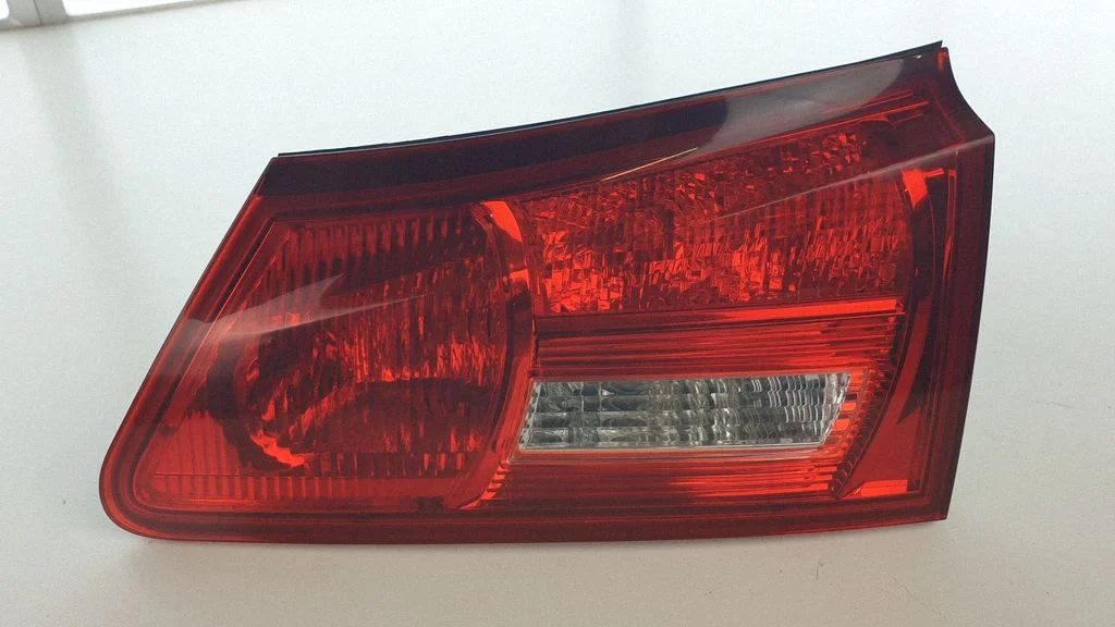 Lampa tylna w klapie – prawy tył