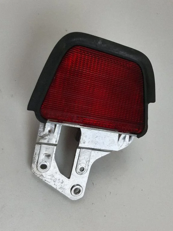 Third/center stoplight – Toyota Avensis T250 (2003-2006)