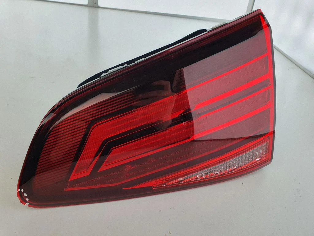 Tailgate rear/tail lights 5G0945094AH