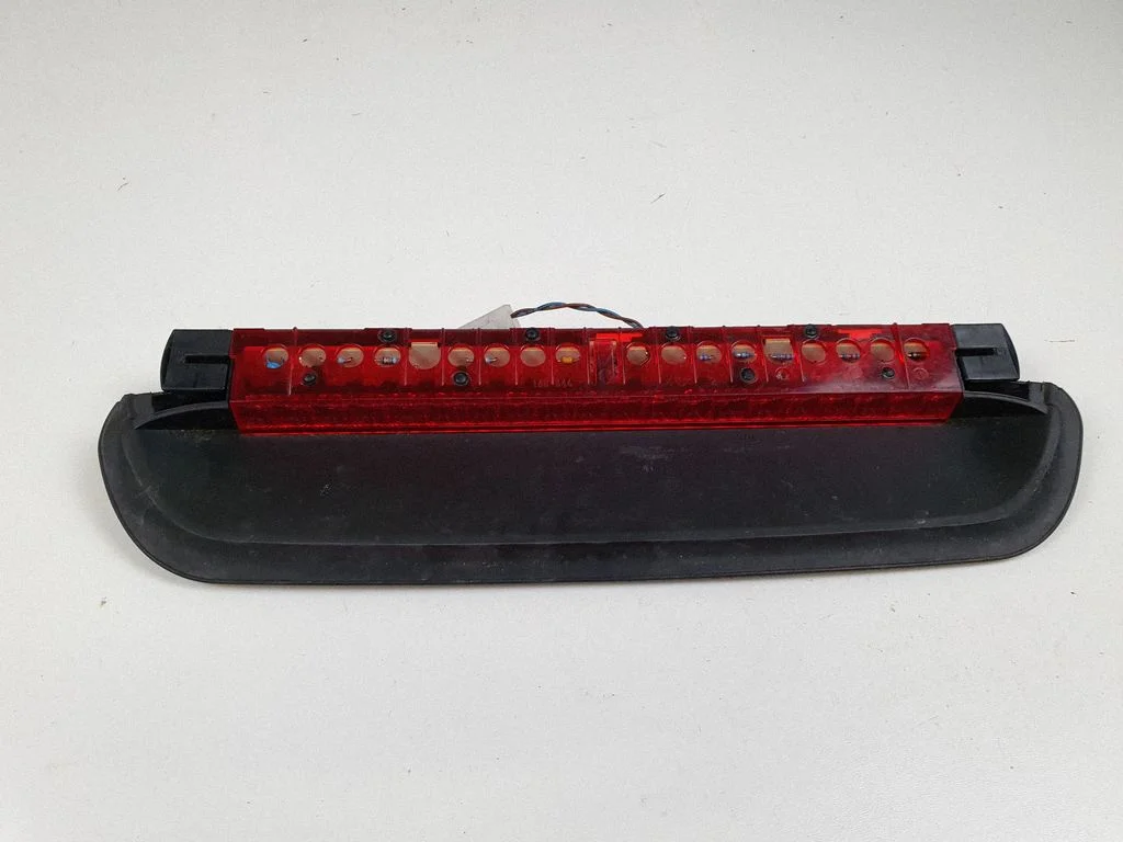 Papildu stopgaismas lukturis – BMW 3. sērija E90 E91 (2005-2012)