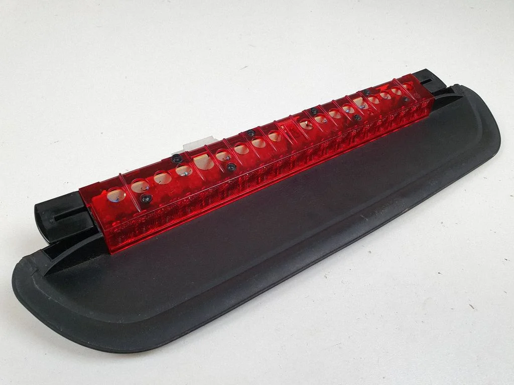 Papildu stopgaismas lukturis – BMW 3. sērija E90 E91 (2005-2012)