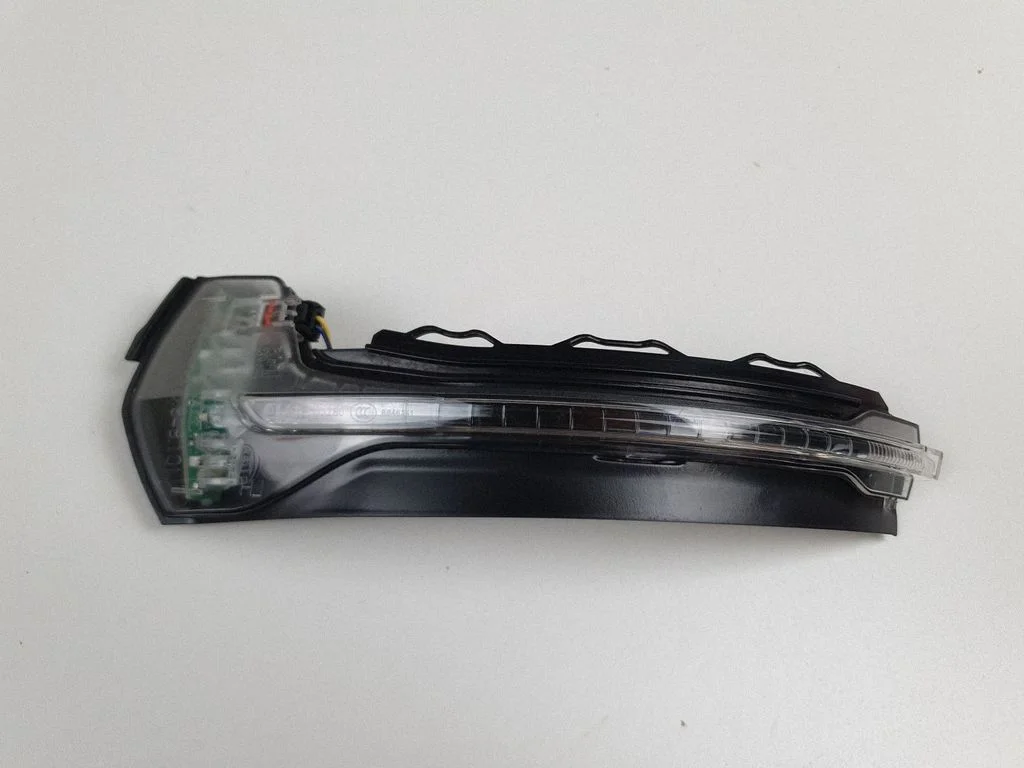 Suunatuli peeglis – Audi A3 S3 A3 Sportback 8P (2005-2013)