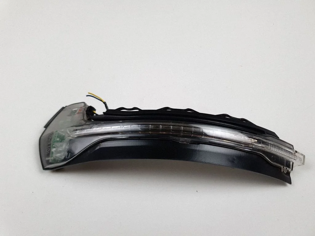 Suunatuli peeglis – Audi A3 S3 8V (2013-2019)