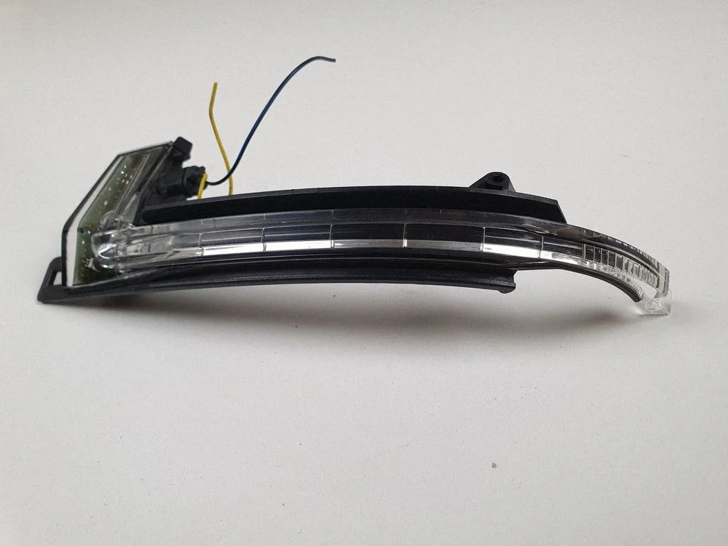 Suunatuli peeglis – Audi Q3 8U (2011-2016)
