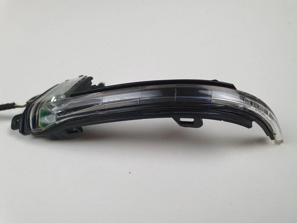 Suunatuli peeglis 8K0949101C – Audi A4 Allroad B8 (2008-2016)