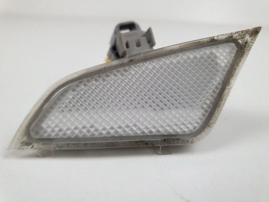 Suunatuli peeglis – Lexus IS 220D-250-350 (2006-2013)