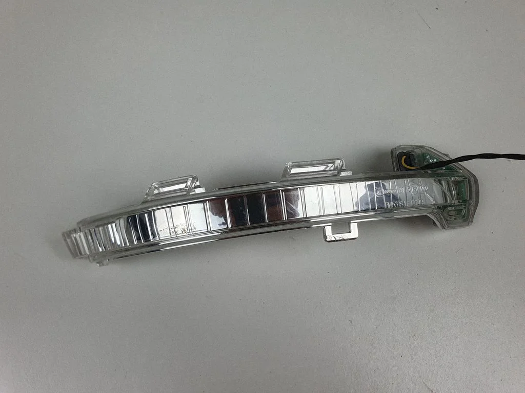 Suunatuli peeglis – Volkswagen Passat CC (2008-2016)