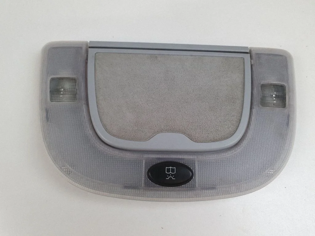 Rear seat light A2208202901