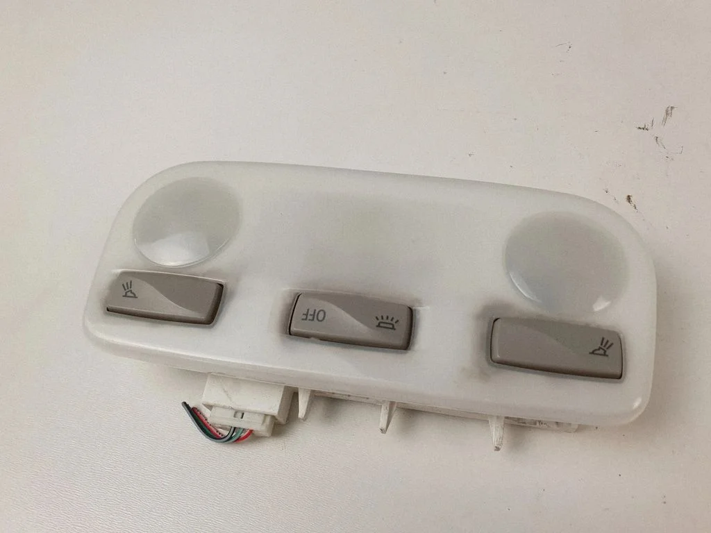 Front seat light – Renault Scenic III - Grand scenic III (2009-2016)