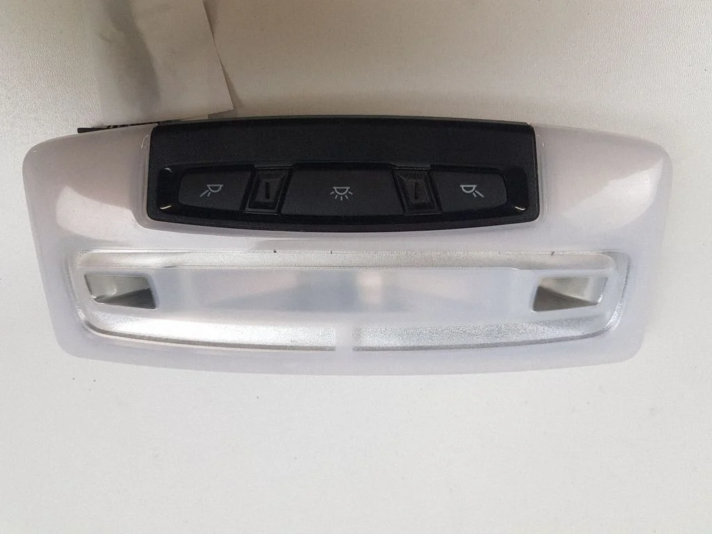 Front seat light 17934900