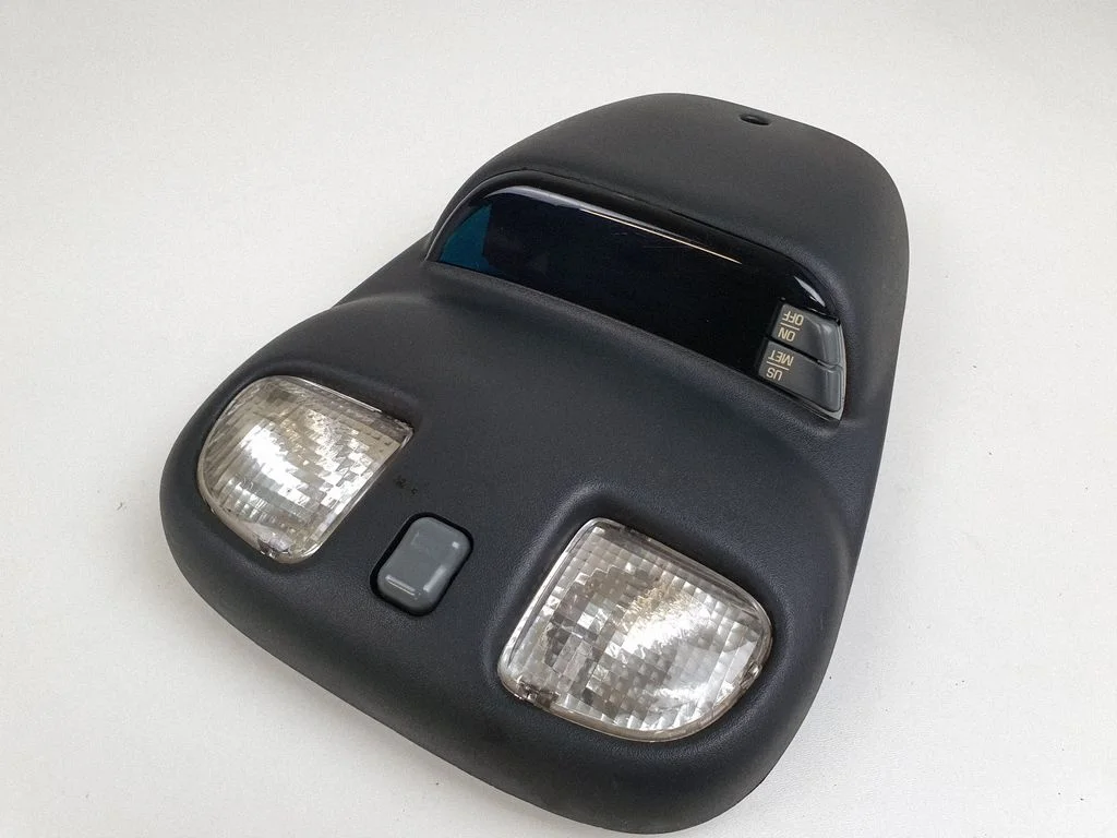 Lampka przednich siedzeń 5442340 – Jeep Grand Cherokee (WJ) (1999-2004)