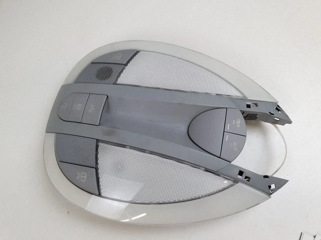 Front seat light A2118205901