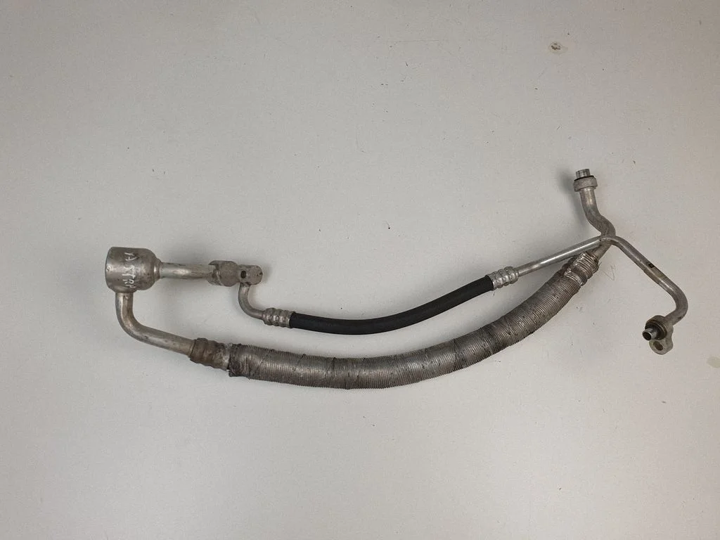 Air conditioning (A/C) pipe/hose