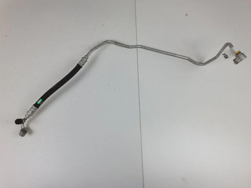 Air conditioning (A/C) pipe/hose 6946354