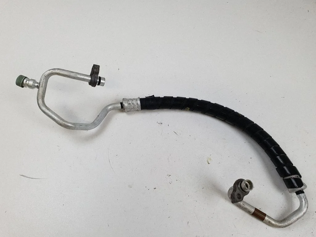 Air conditioning (A/C) pipe/hose