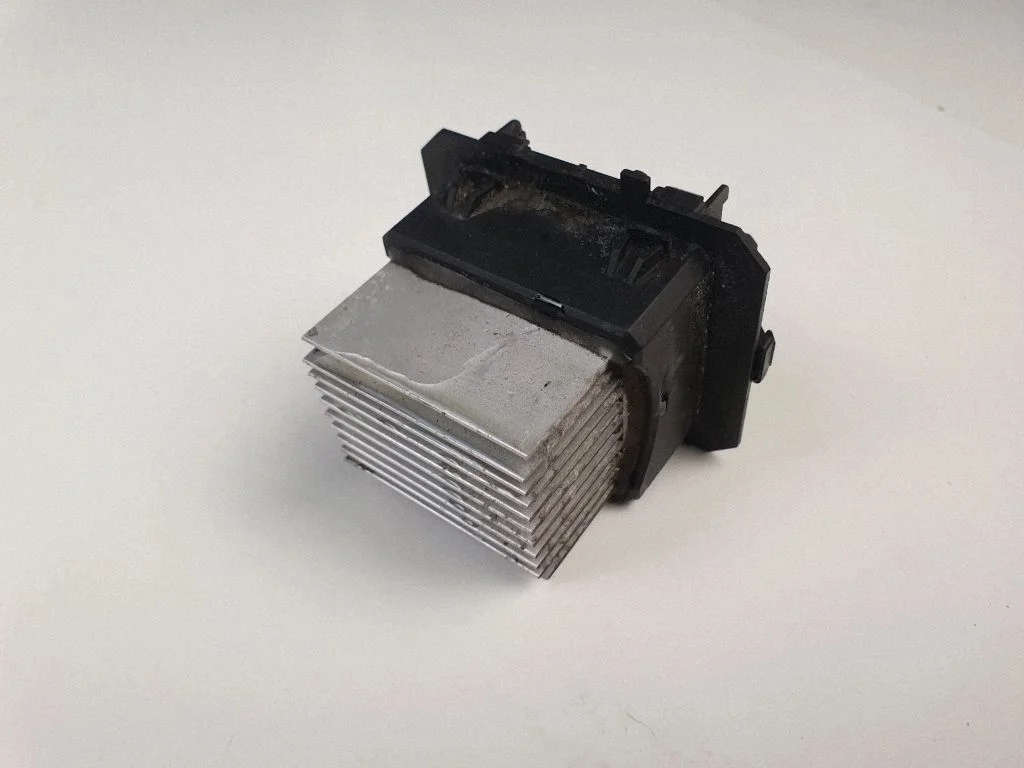 Heater blower motor/fan resistor T1017845R