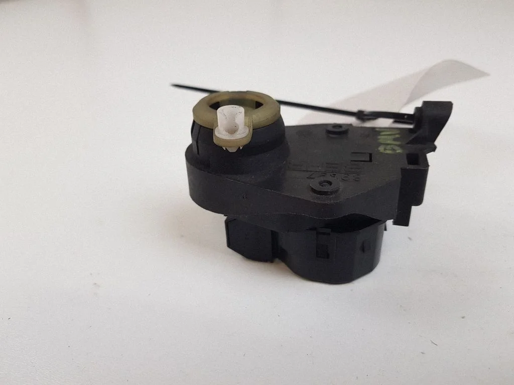 Air flap motor/actuator 6934823