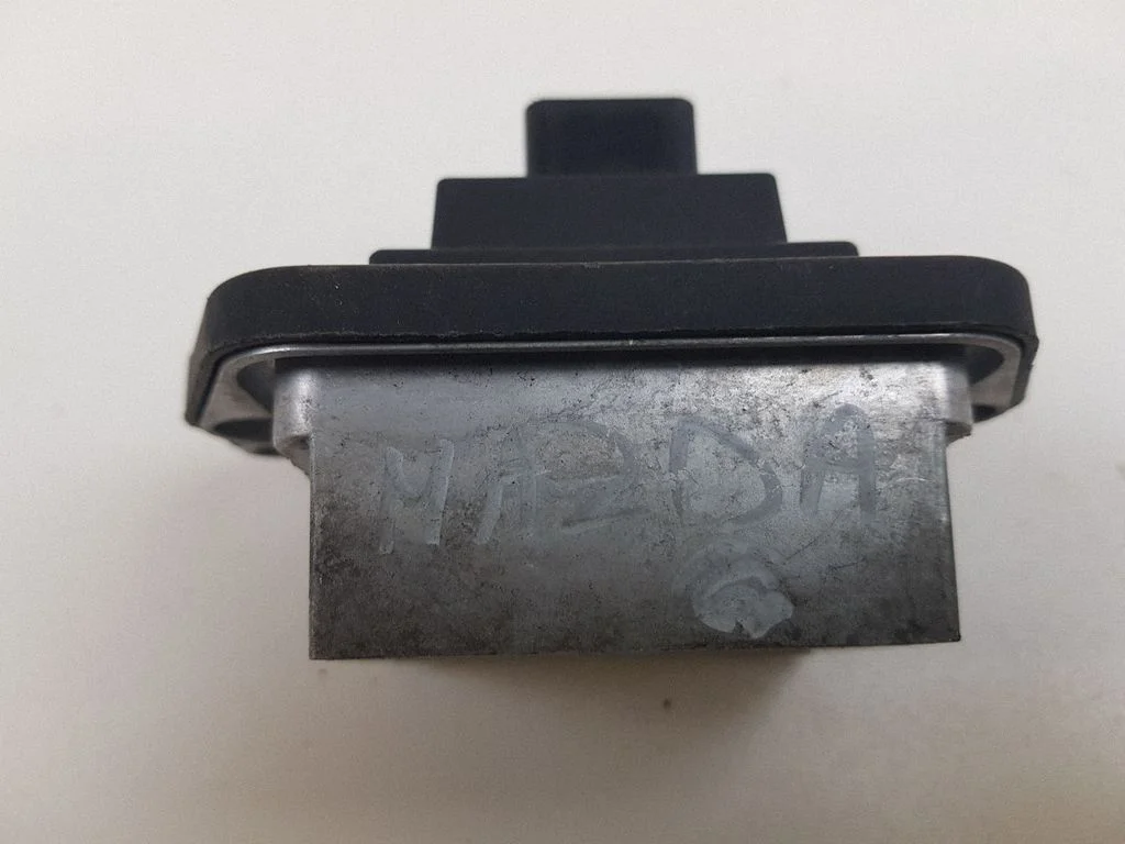 Heater blower motor/fan resistor – Mazda 6 (2002-2008)