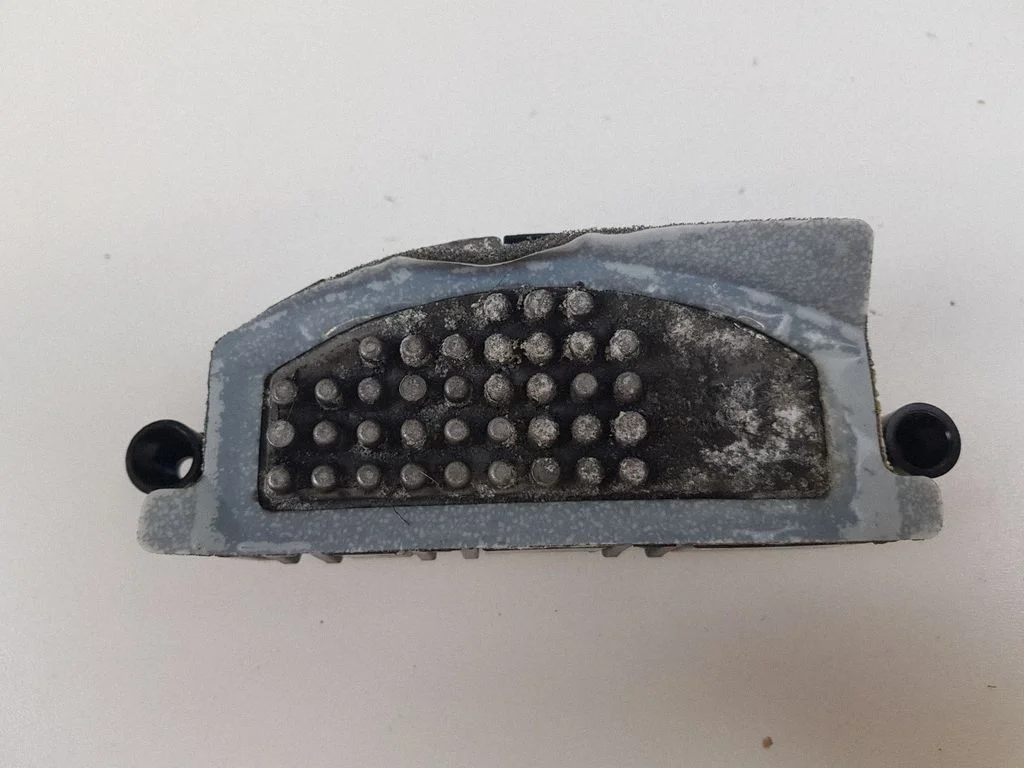 Heater blower motor/fan resistor 8T0820521A
