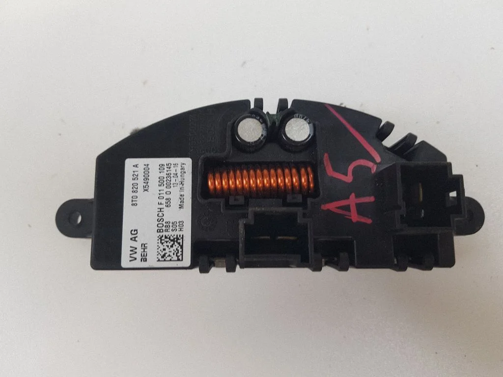 Heater blower motor/fan resistor 8T0820521A