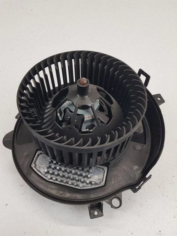 Heater fan/blower 3Q2819021A