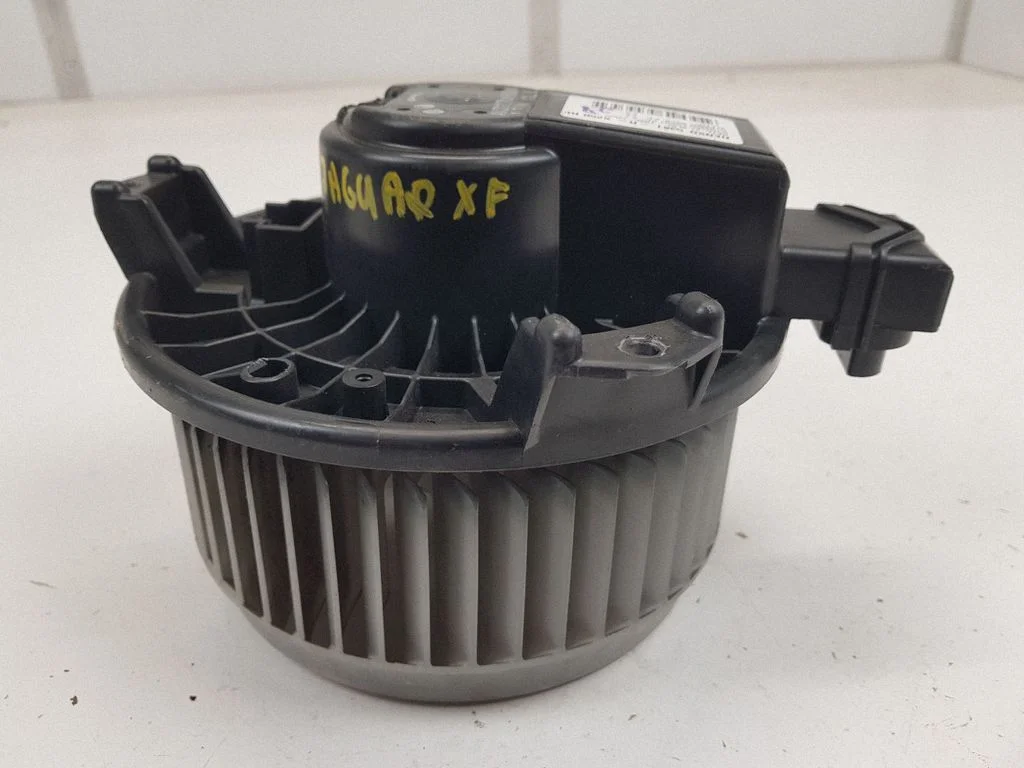 Salongipuhur AV2727005381 – Jaguar XF X250 (2007-2015)