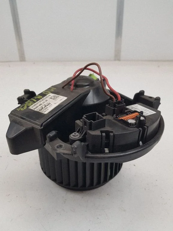 Krāsniņas ventilators/pūtējs A2469064300