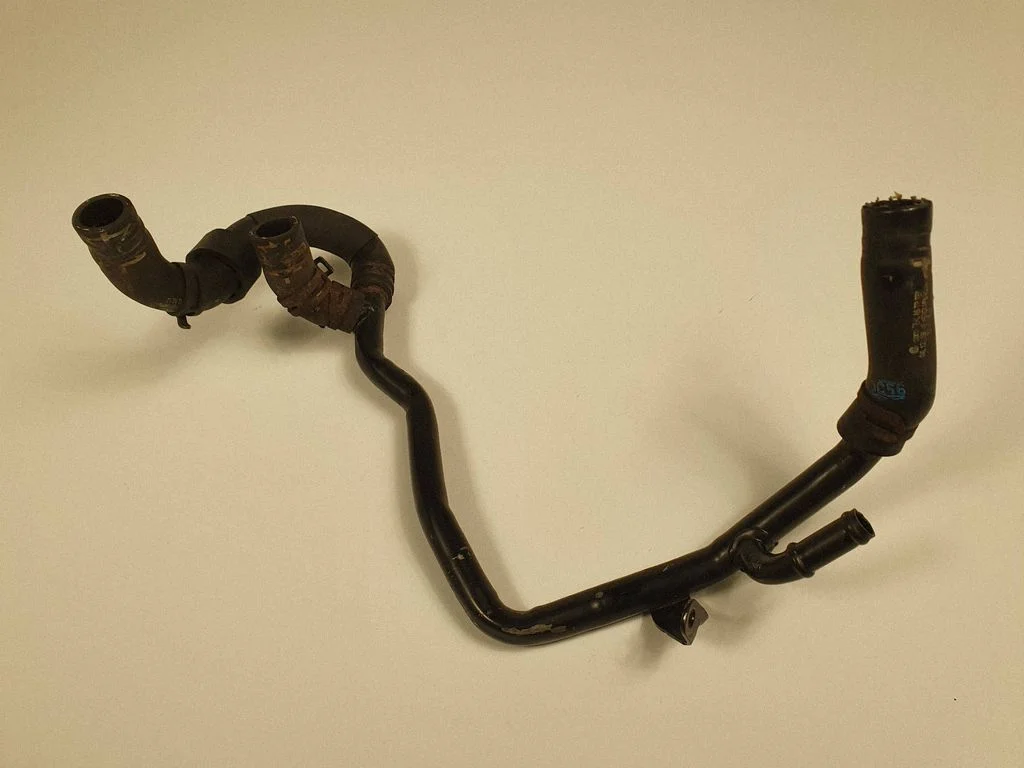 Engine coolant pipe/hose 04L121064AQ