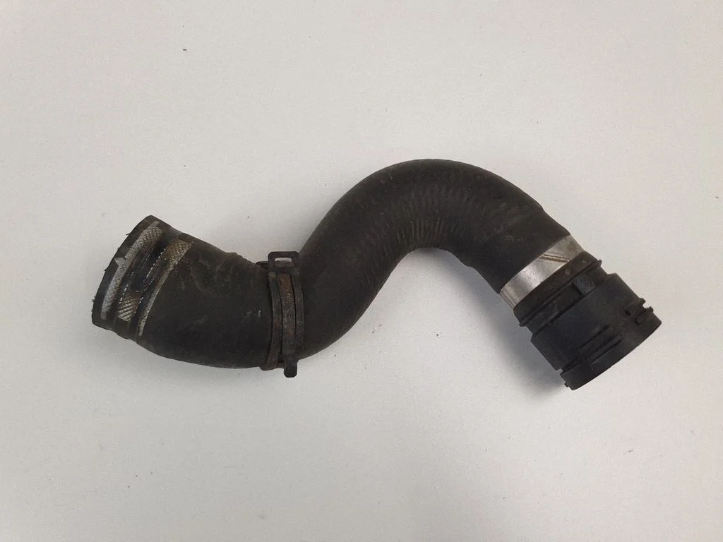 Engine coolant pipe/hose 8K0121101P