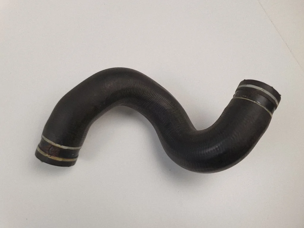 Engine coolant pipe/hose