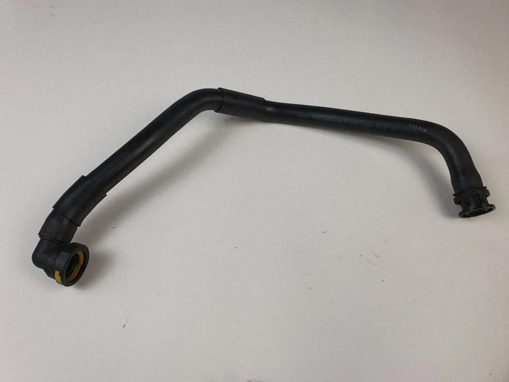 Engine coolant pipe/hose 9M5Q6A886AG