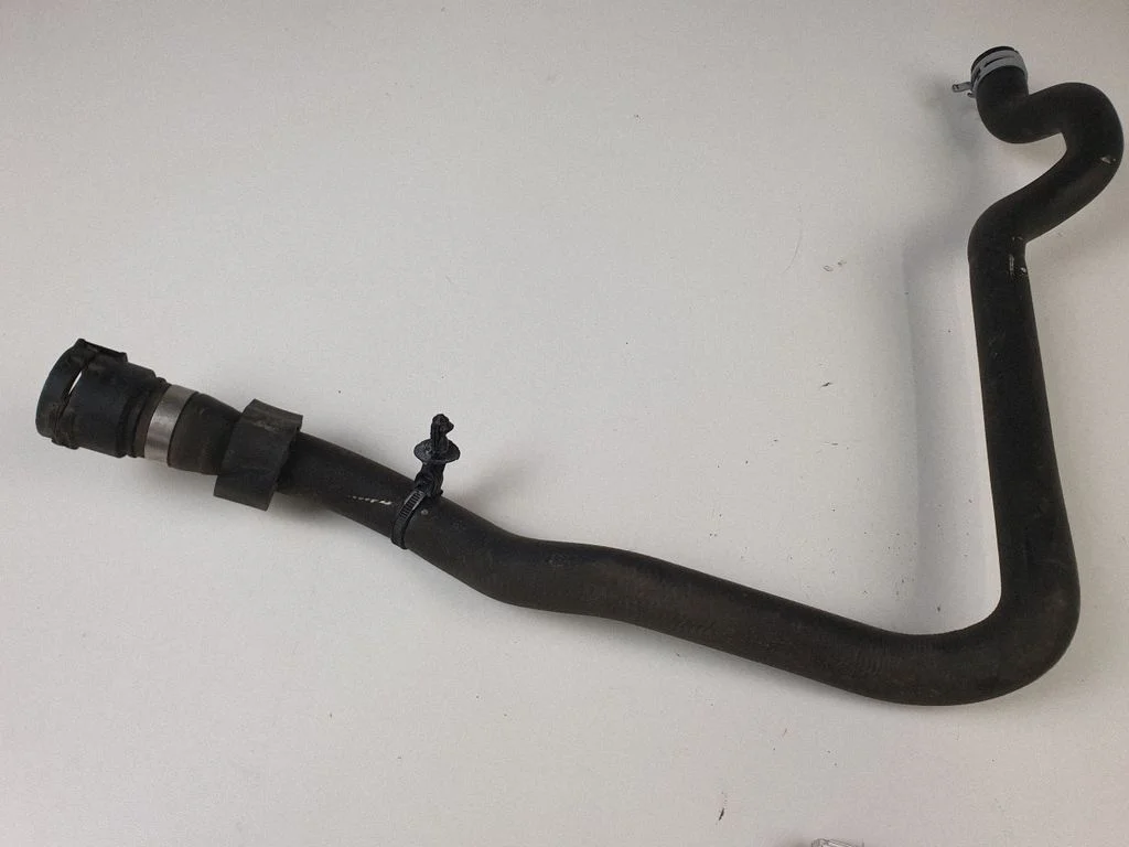 Engine coolant pipe/hose 31686977