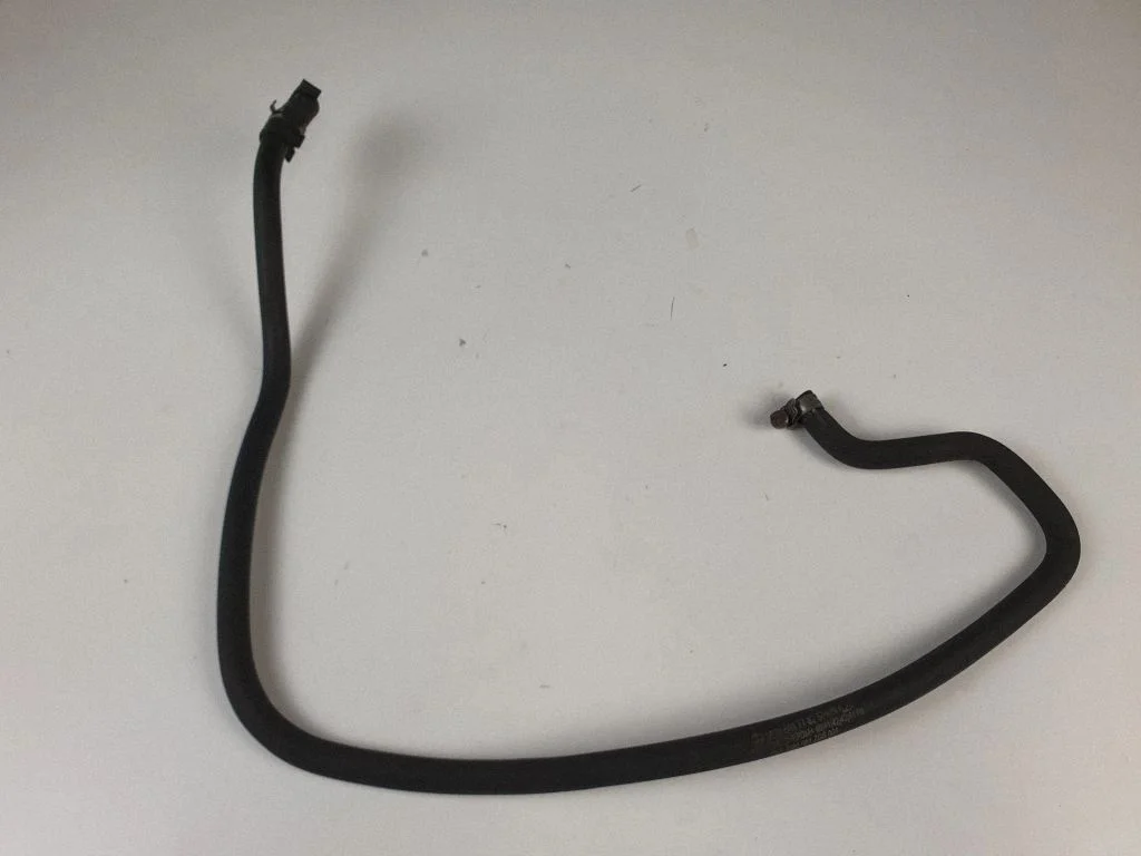 Engine coolant pipe/hose A6395017782