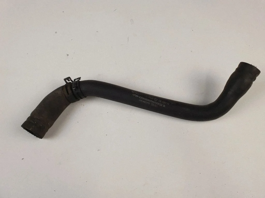Engine coolant pipe/hose A6395017082