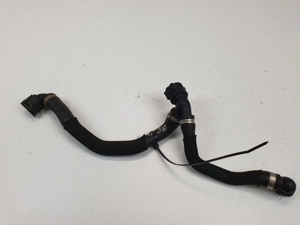 Engine coolant pipe/hose 6982171