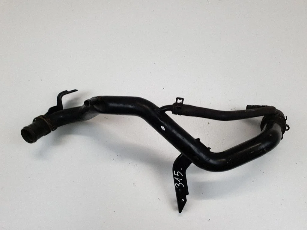 Engine coolant pipe/hose 03G121173