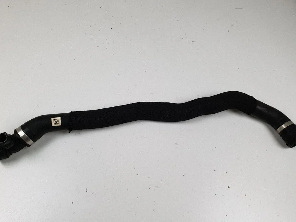 Engine coolant pipe/hose 8581028