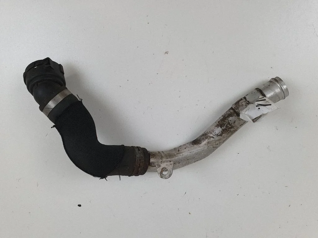Engine coolant pipe/hose 8K0121071C
