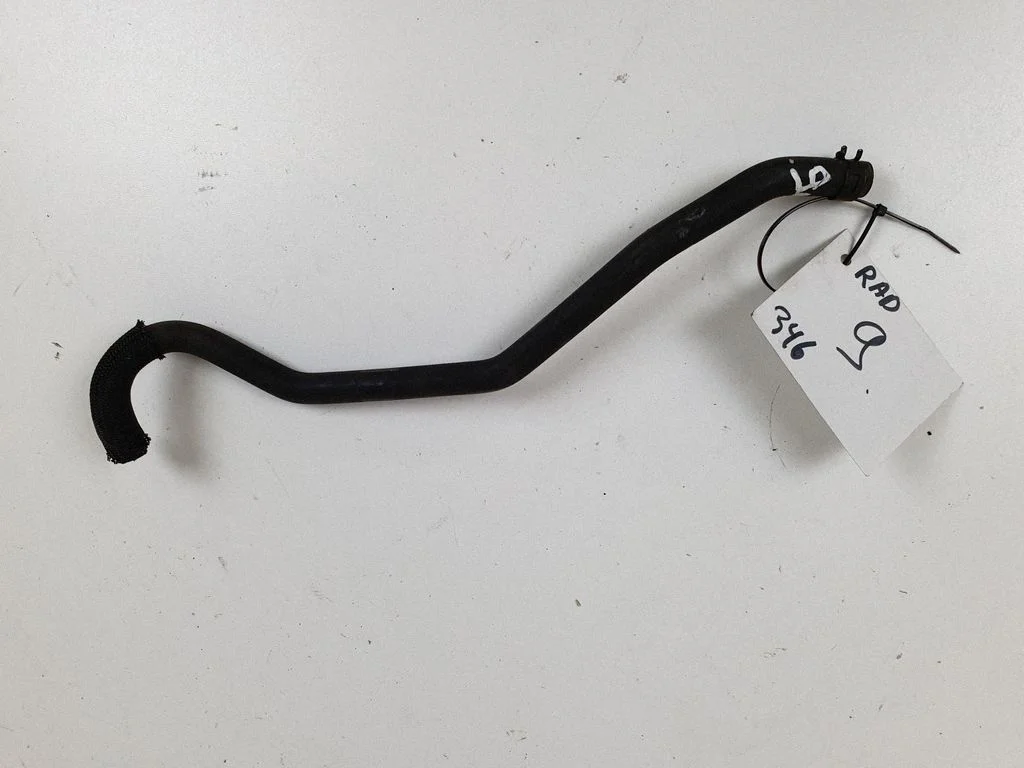 Engine coolant pipe/hose