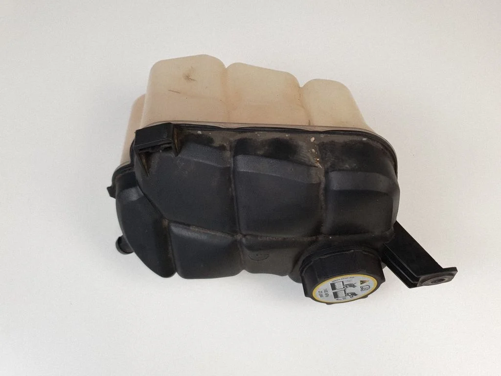 Jahutusvedeliku paisupaak – Ford S-MAX (2006-2015)