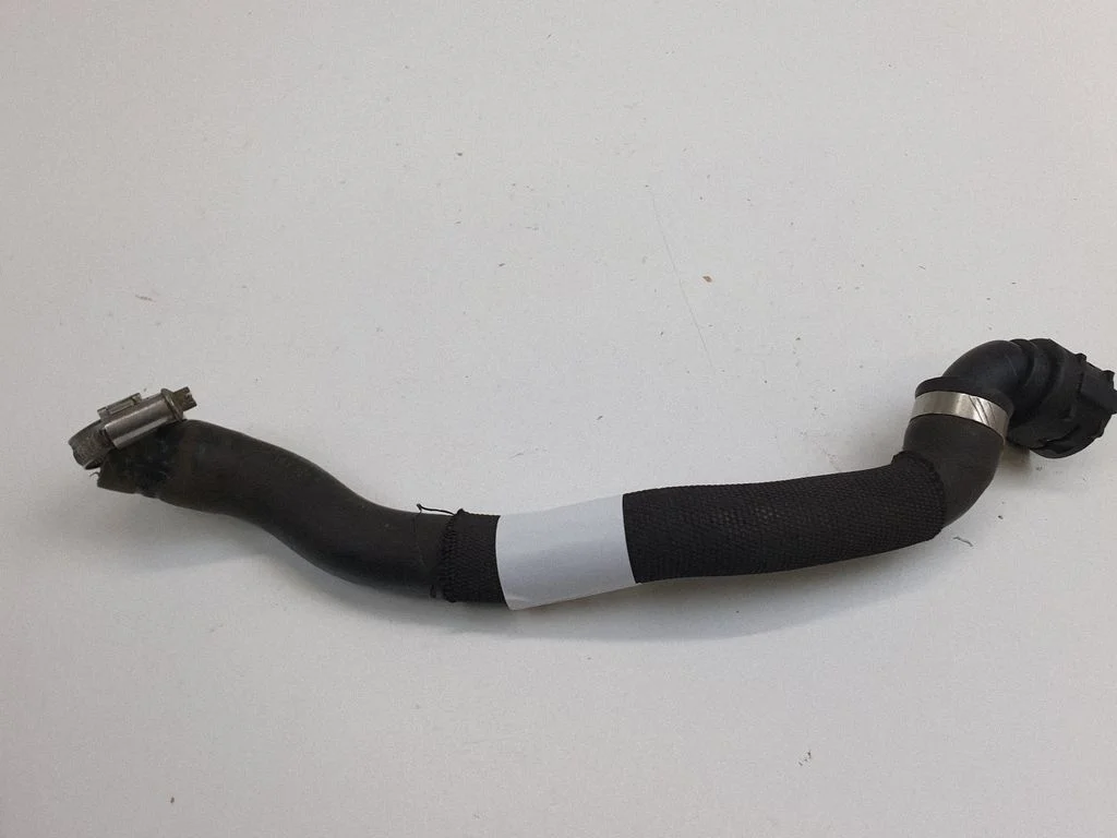 Engine coolant pipe/hose 6928591