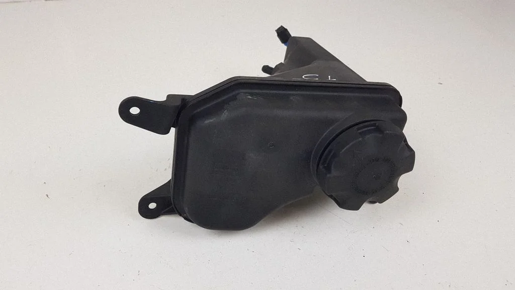 Coolant expansion tank/reservoir 1713760748202