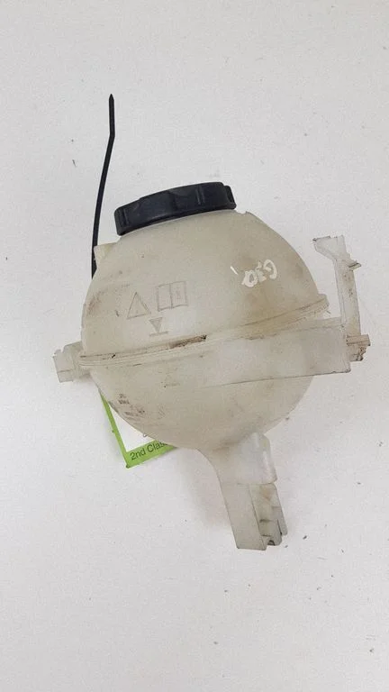 Coolant expansion tank/reservoir 8610654