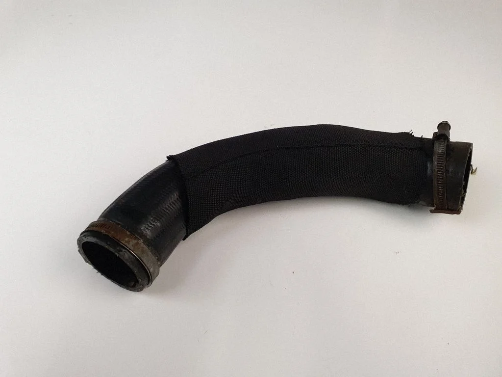 Intercooler hose/pipe